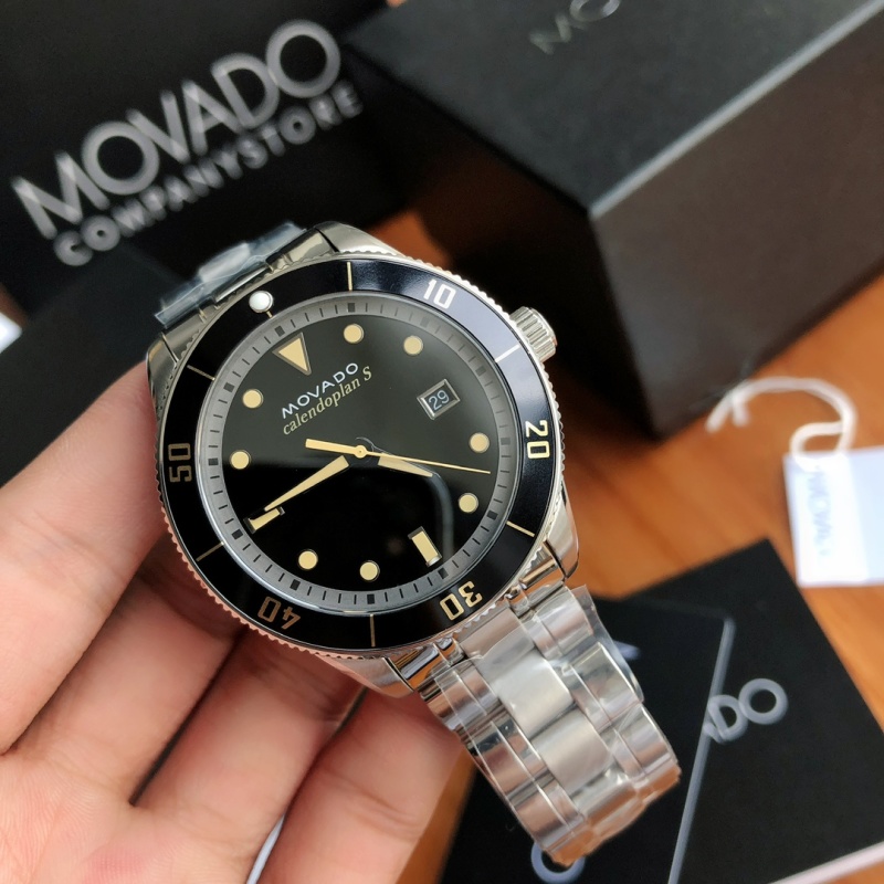 Часы Movado