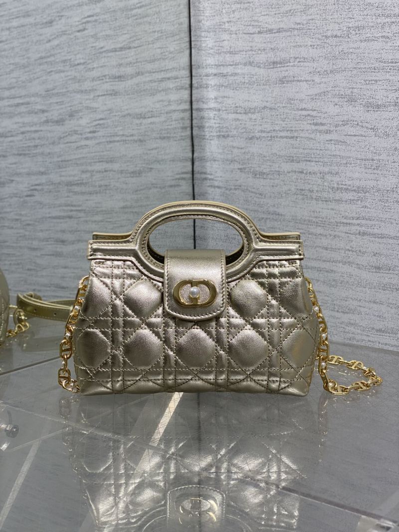Сумка Dior Jolie с ручкой и ремнем