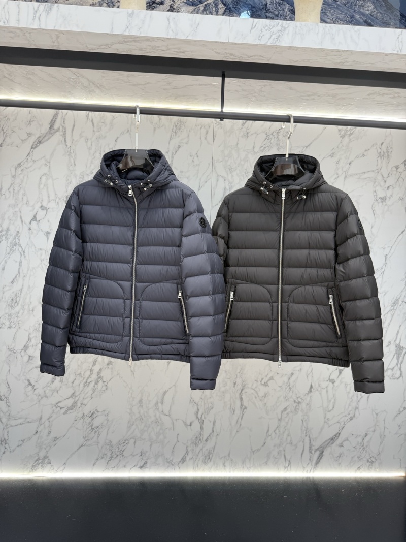 Пуховик Moncler