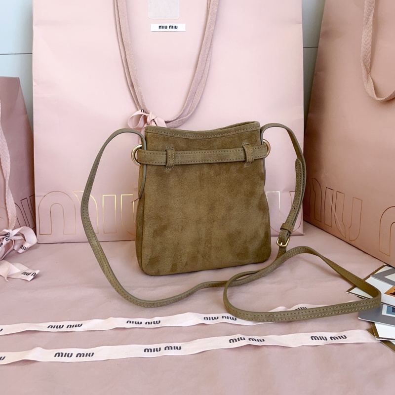 Мини-сумка Miu Miu из замши