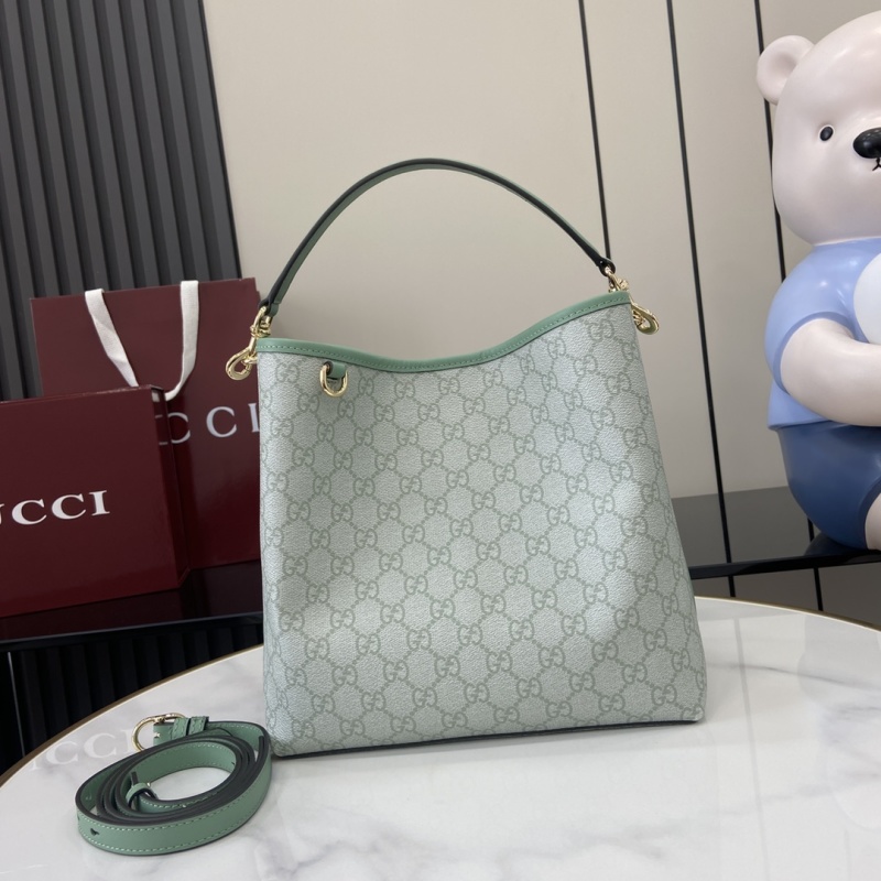 Сумка Gucci с монограммой и ремешком
