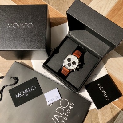 Часы Movado