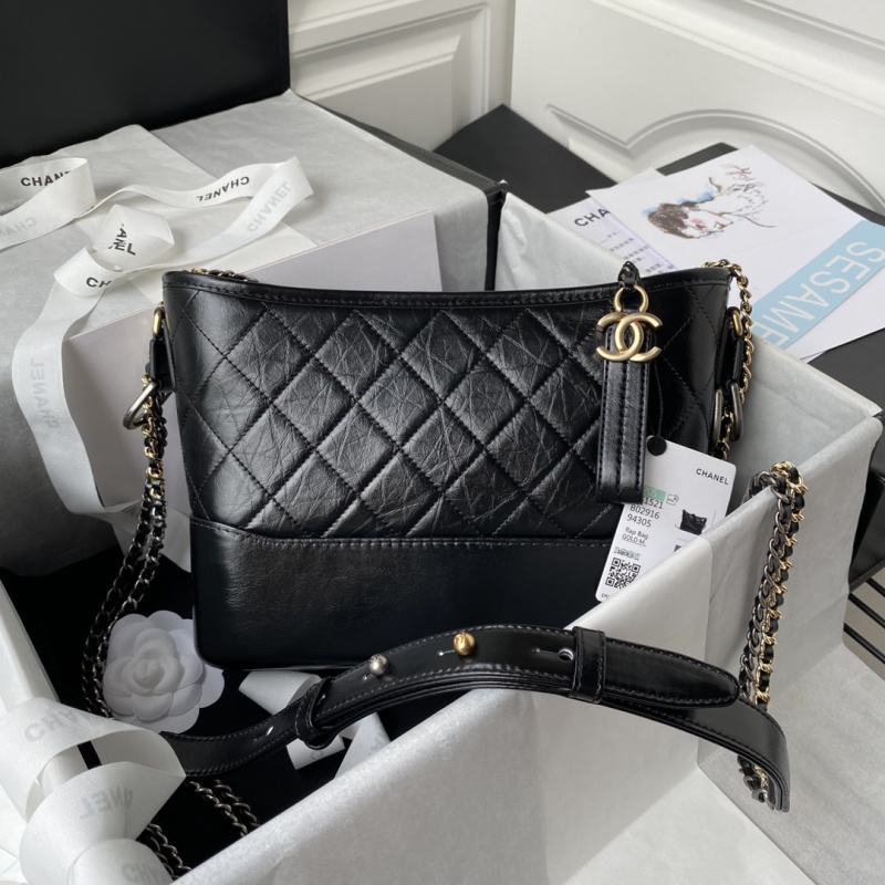 Черная сумка через плечо Chanel Gabrielle