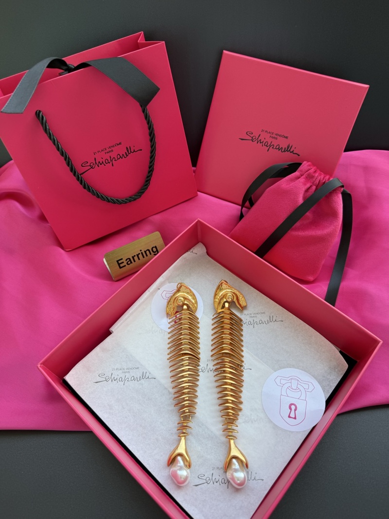 Серьги в виде рыбьего скелета с жемчугом Schiaparelli