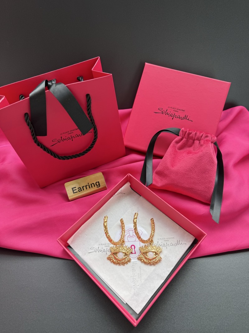 Серьги в виде глаза Schiaparelli