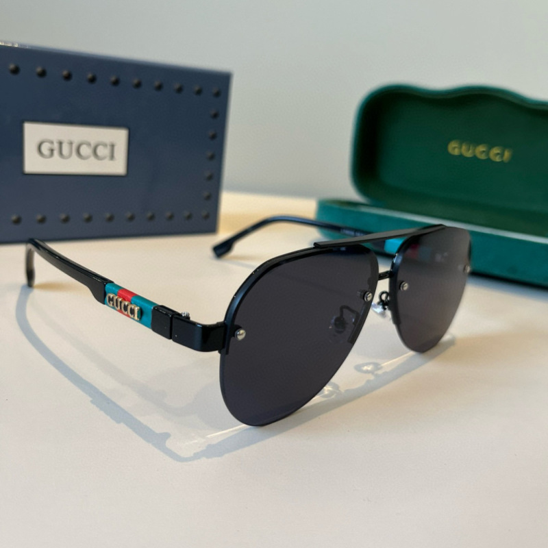 Солнцезащитные очки Gucci авиаторы чёрные