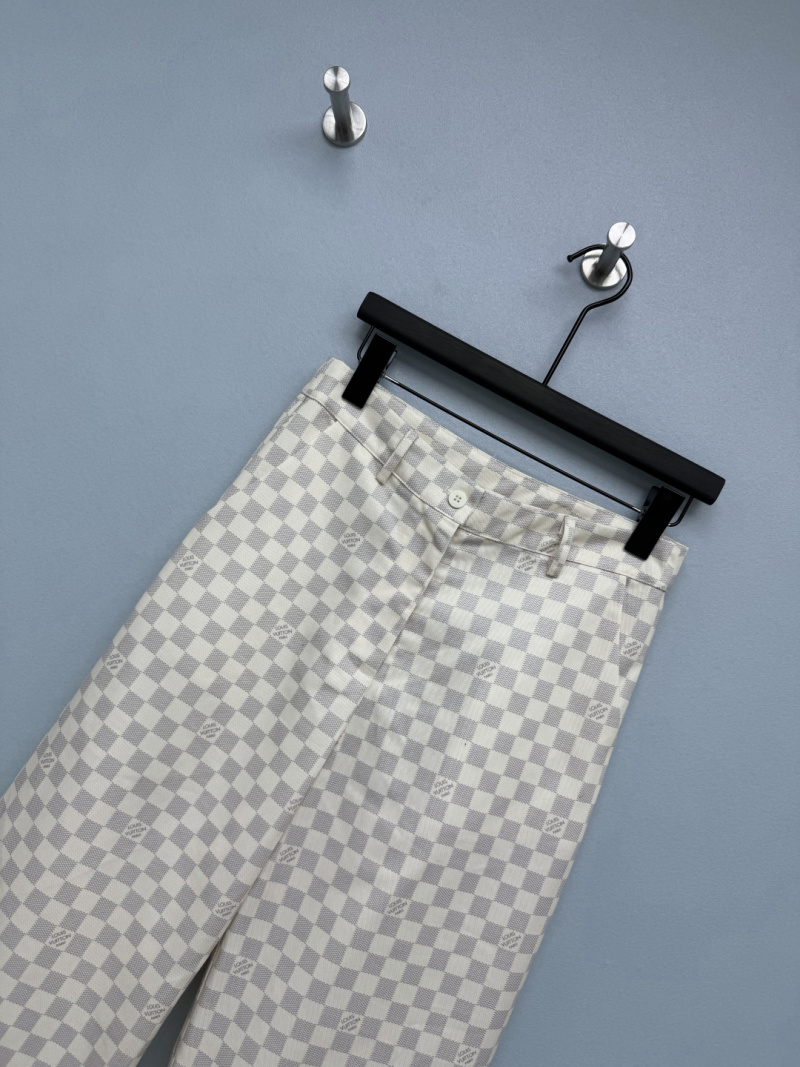 Классические брюки Louis Vuitton в серо-белую клетку