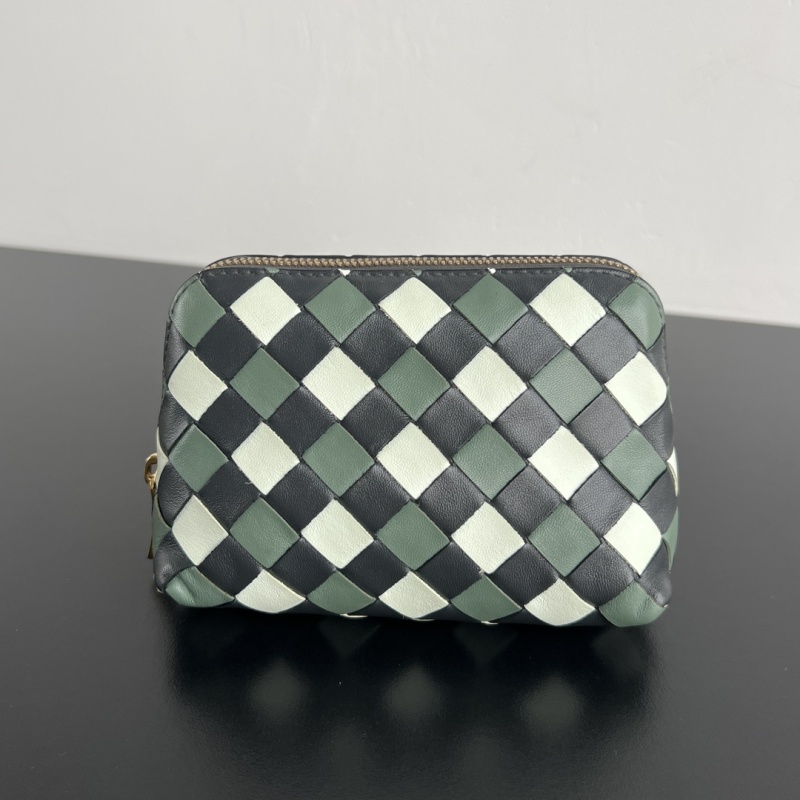 Косметичка плетеная из кожи, Bottega Veneta