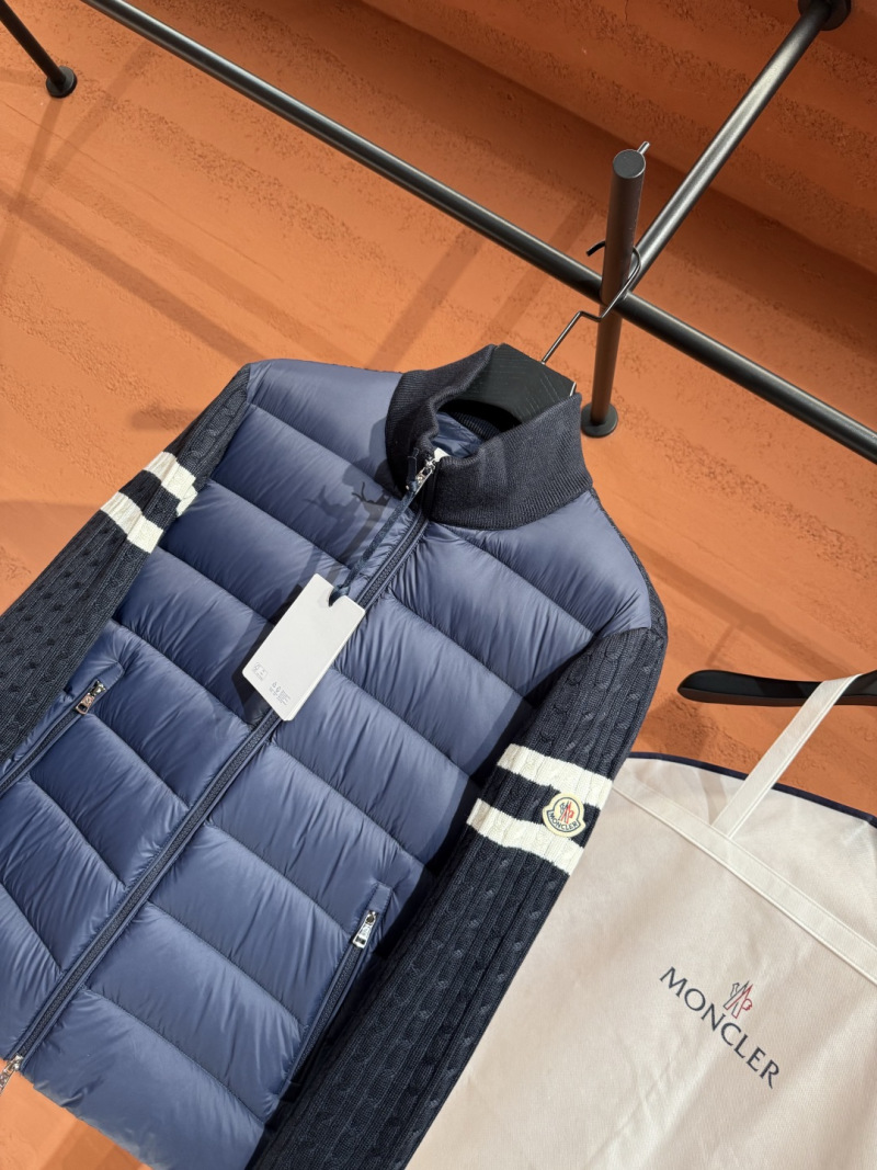 Пуховик Moncler
