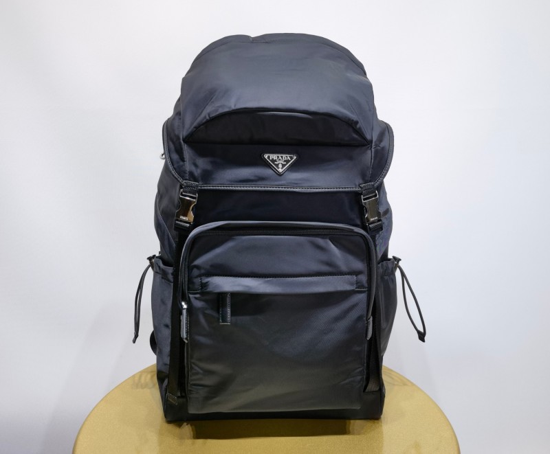 Рюкзак Prada из нейлона Re-Nylon