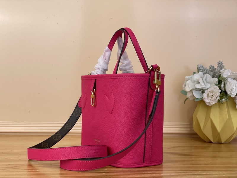 Сумка Louis Vuitton Neverfull Bandoulière Inside Out BB