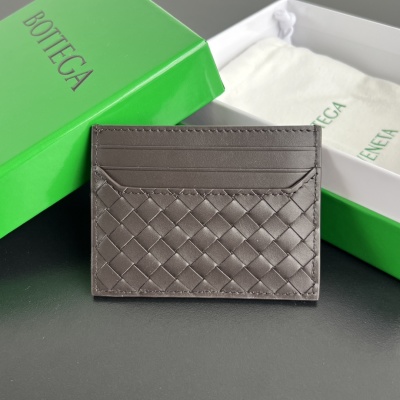 Кожаный картхолдер Bottega Veneta вплетение