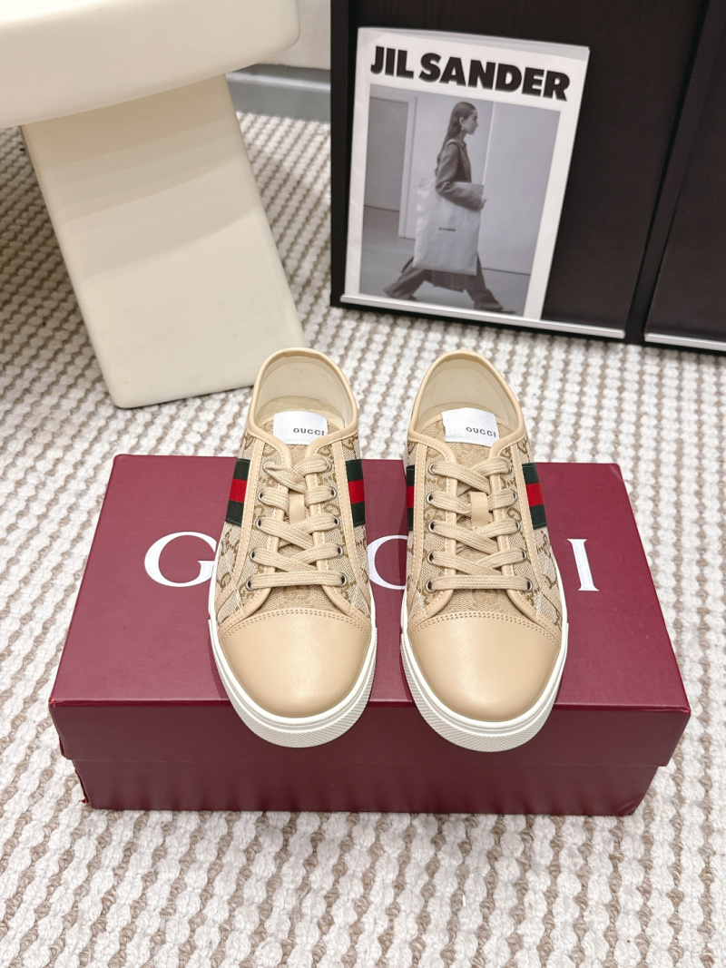Мужские кроссовки Gucci с принтом и полосами