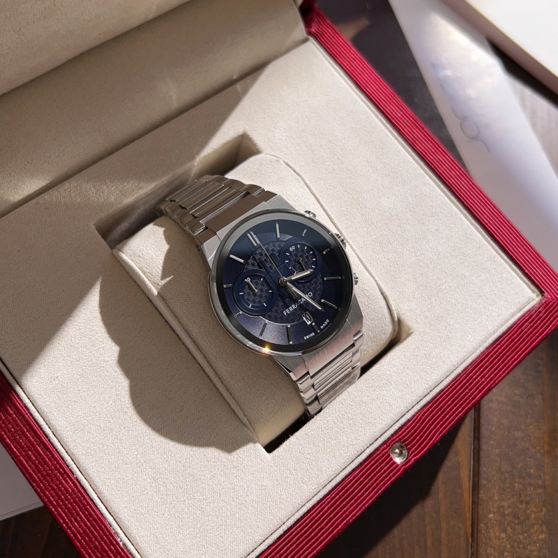 Часы Ferragamo