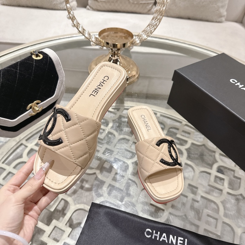 Женские шлёпанцы Chanel с двойным логотипом и квадратным носком