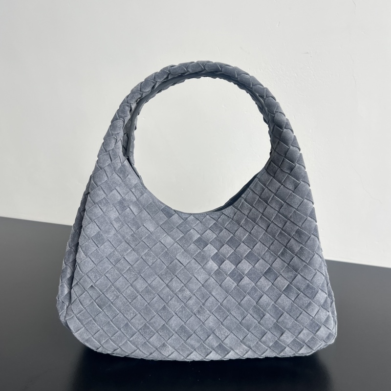 Плетеная замшевая сумка Bottega Veneta Campana