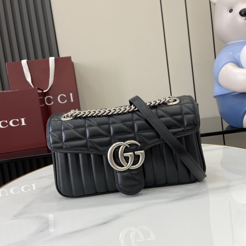 Черная сумка Gucci с цепочкой и логотипом GG