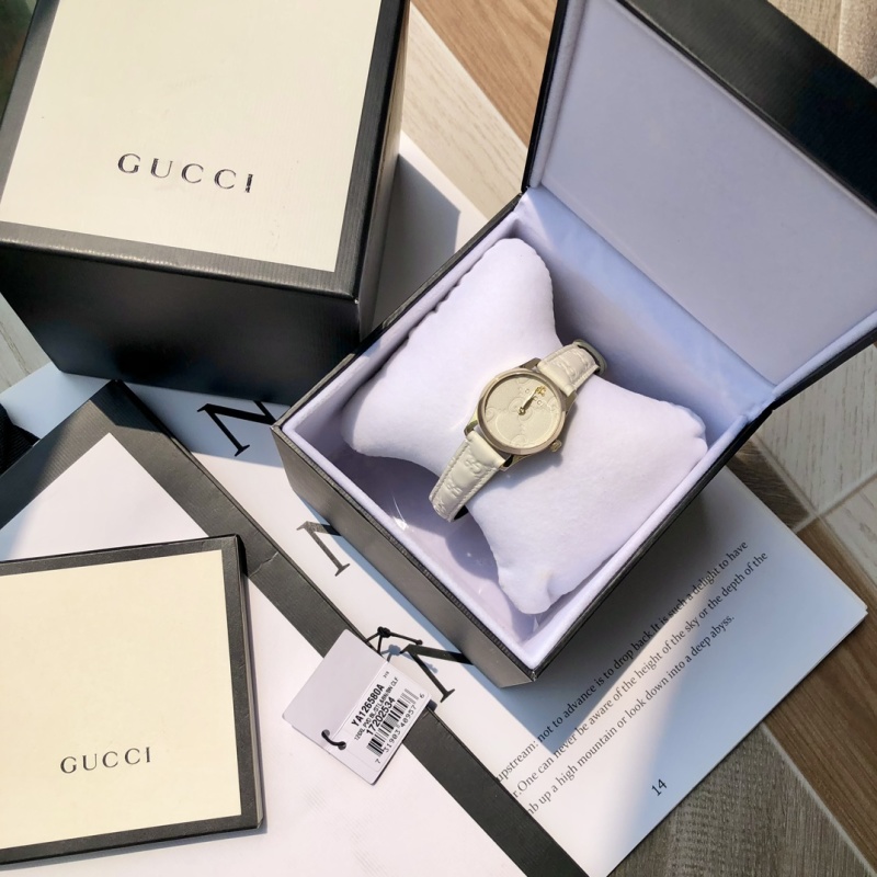 Часы Gucci