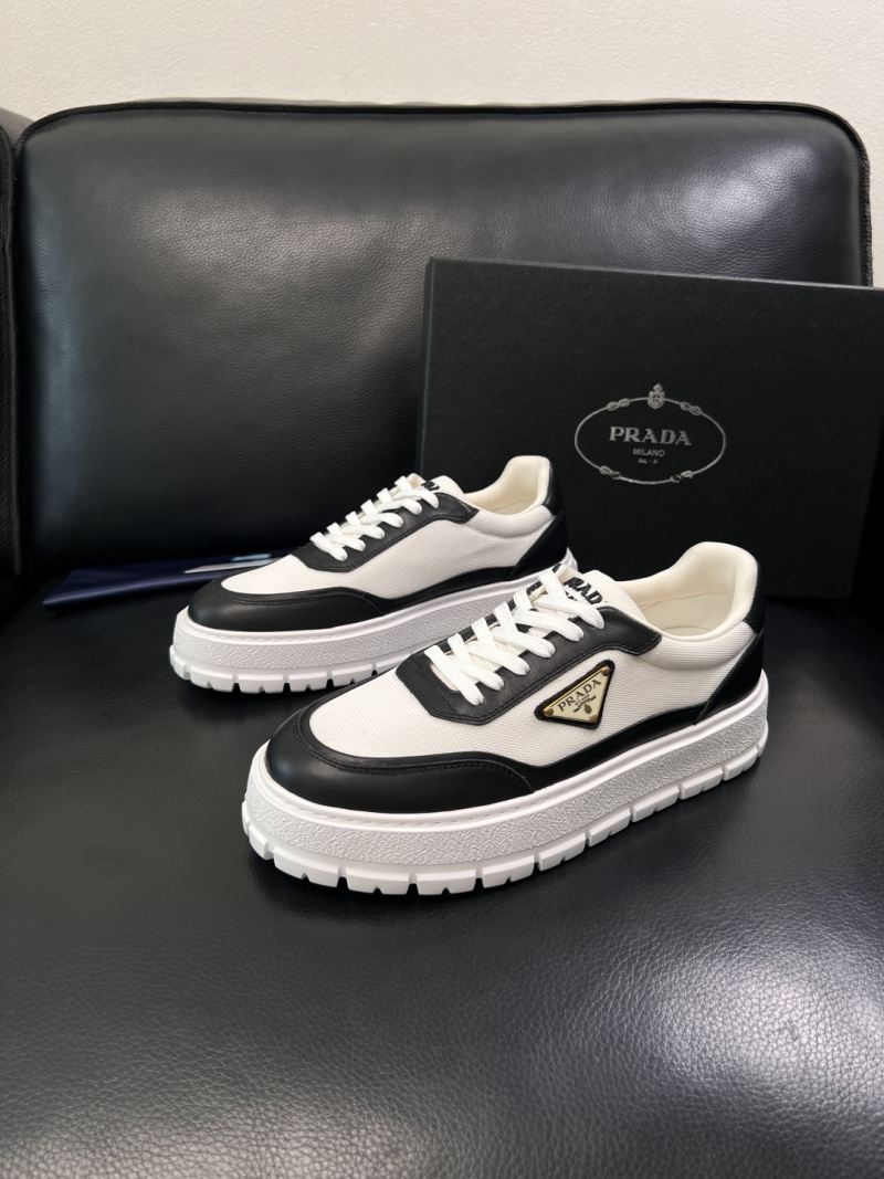 Кроссовки Prada