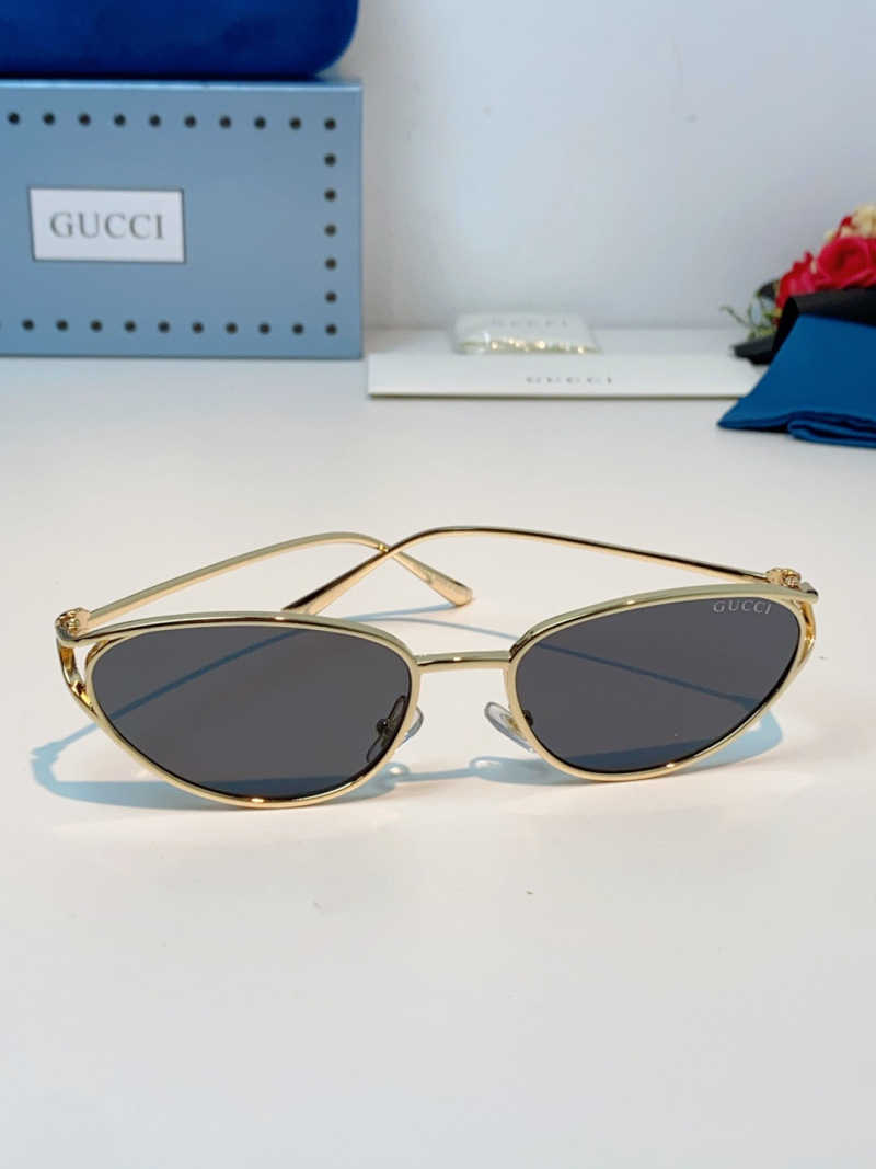 Солнцезащитные очки Gucci P100