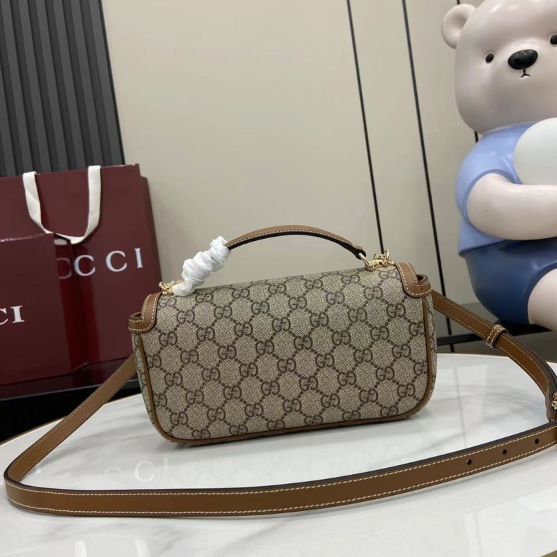 Сумка Gucci с монограммой и ремешком