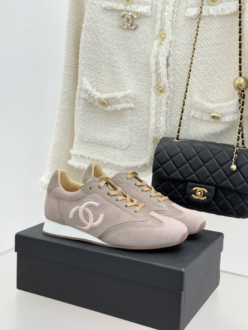 Молодежные кроссовки с логотипом Chanel