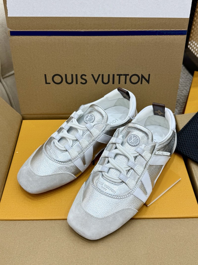 Кроссовки женские Sneakerina серебристые Без бренда