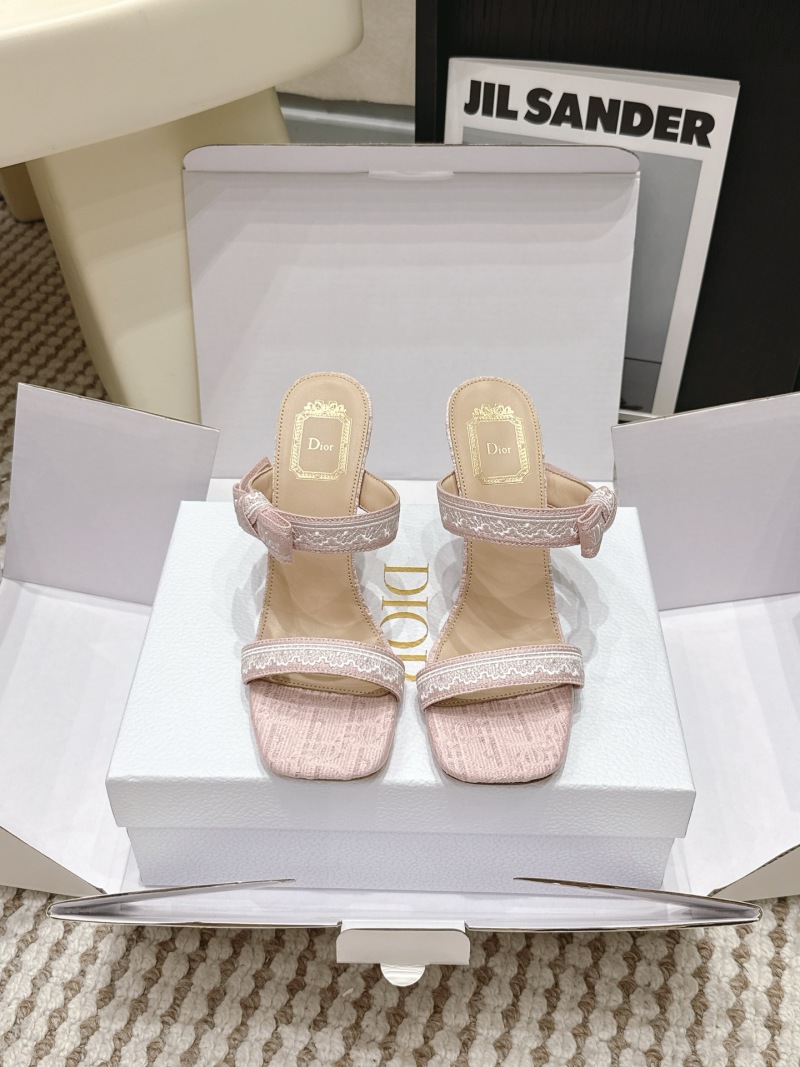 Женские розовые босоножки Dior с плетеными ремешками
