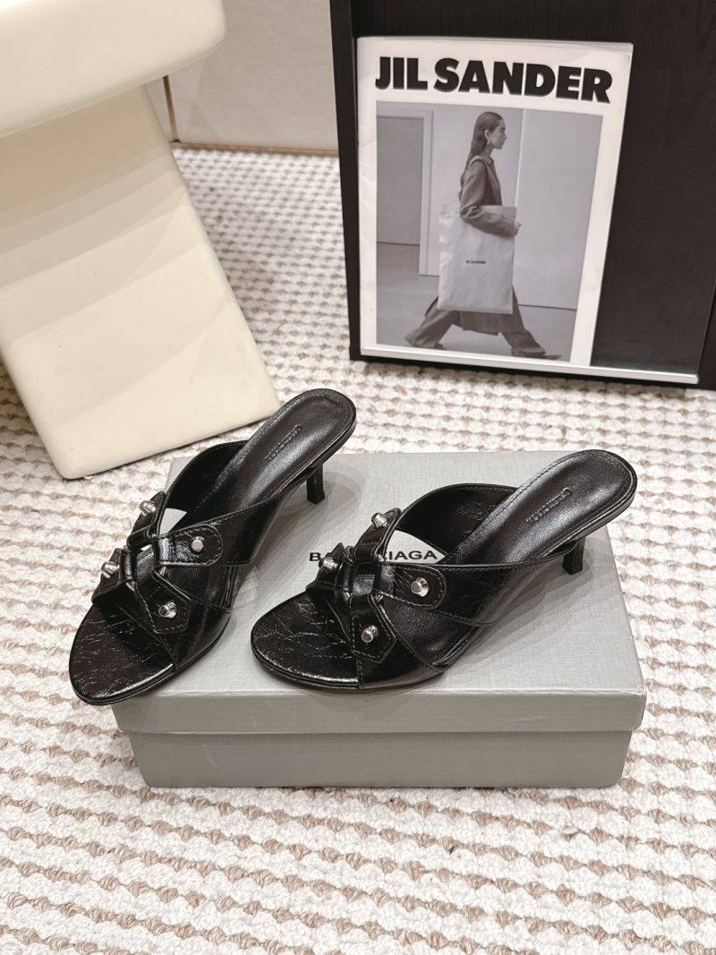 Женские черные кожаные мюли с металлическими заклепками Balenciaga