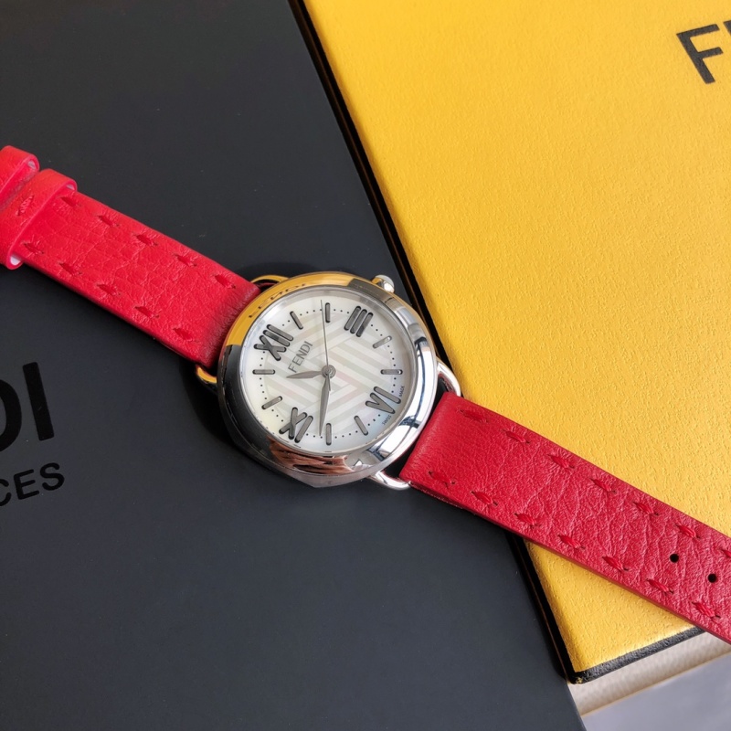 Часы Fendi
