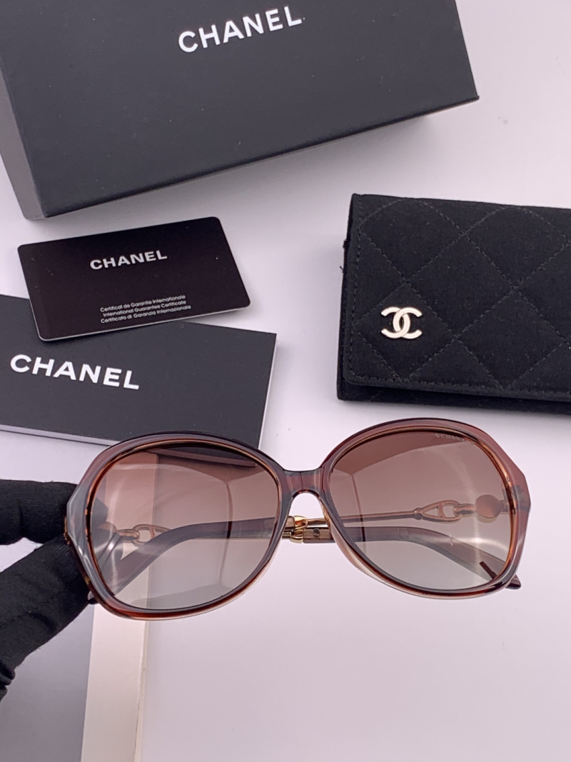 Солнцезащитные очки женские стильные Chanel