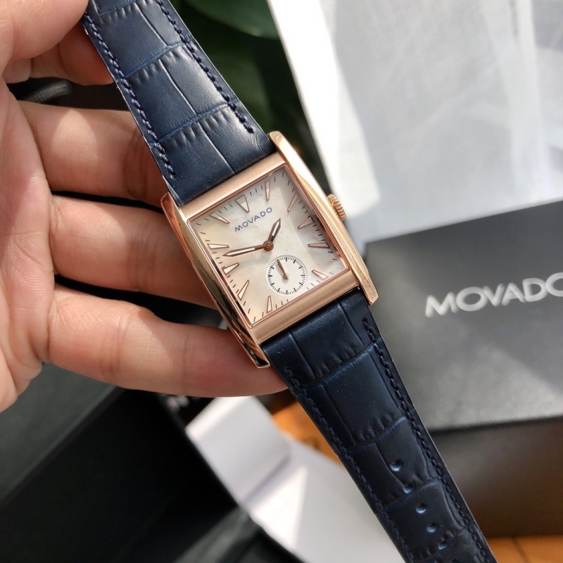 Часы Movado