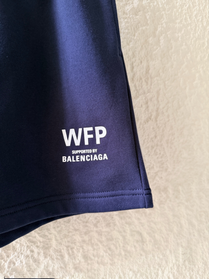 Шорты Balenciaga с принтом WFP