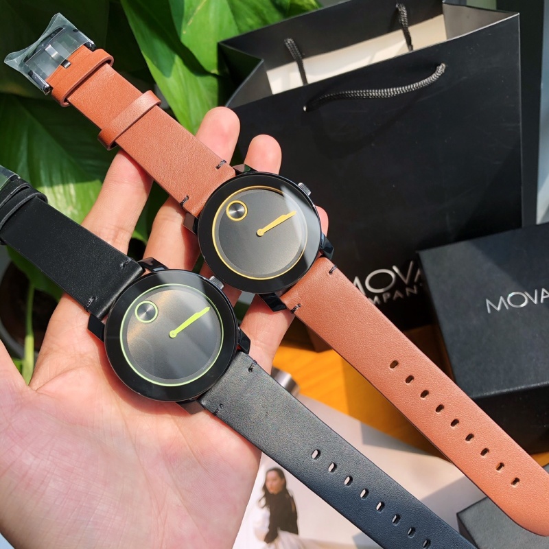 Часы Movado