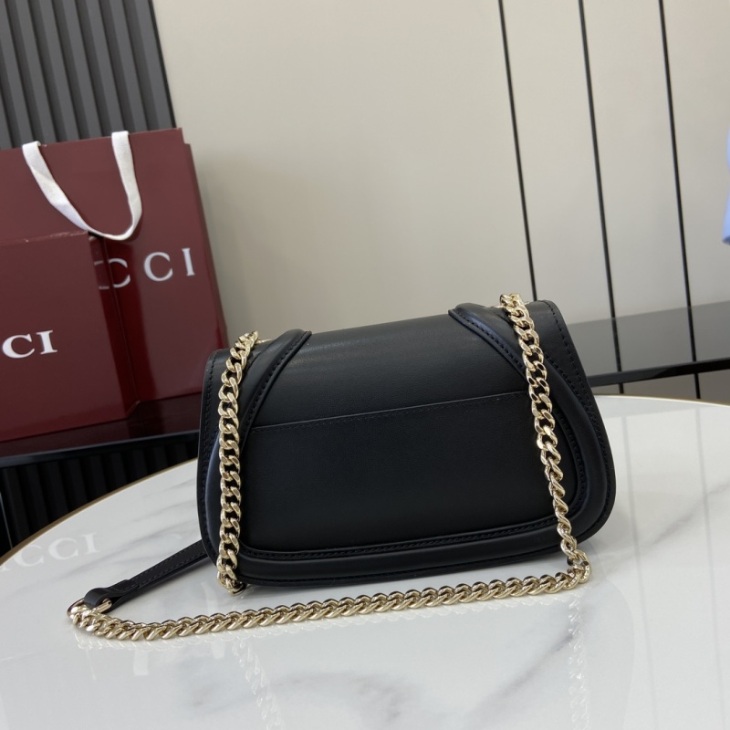 Черная кожаная сумка Gucci с цепочкой