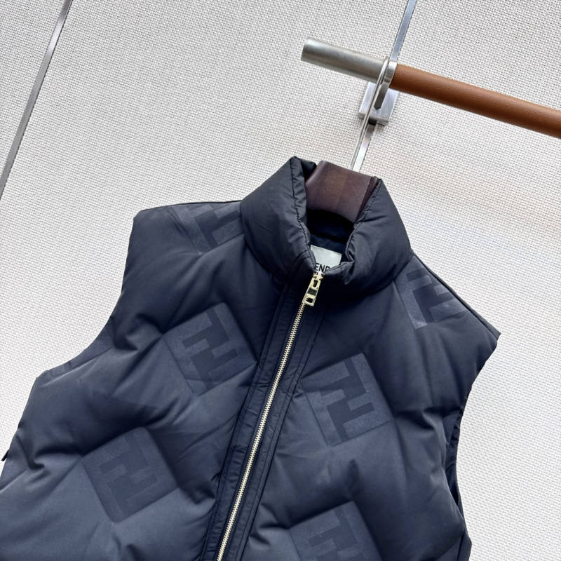 Жилет без рукавов Fendi