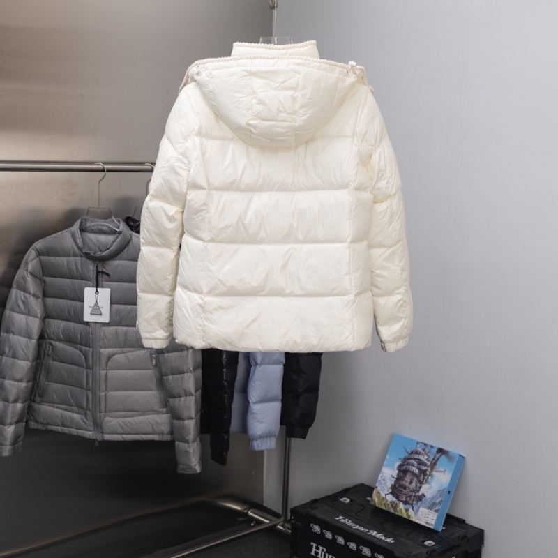 Пуховик Moncler