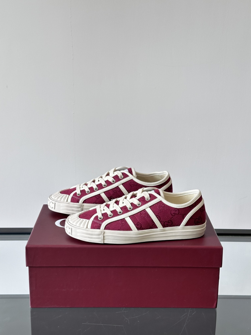 Кроссовки Gucci Tennis 1977 бордовые с белой подошвой