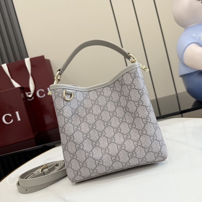 Сумка Gucci с монограммой и ремнем