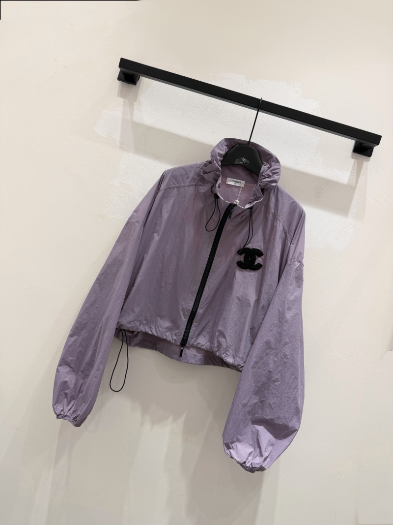 Куртка Chanel с логотипом