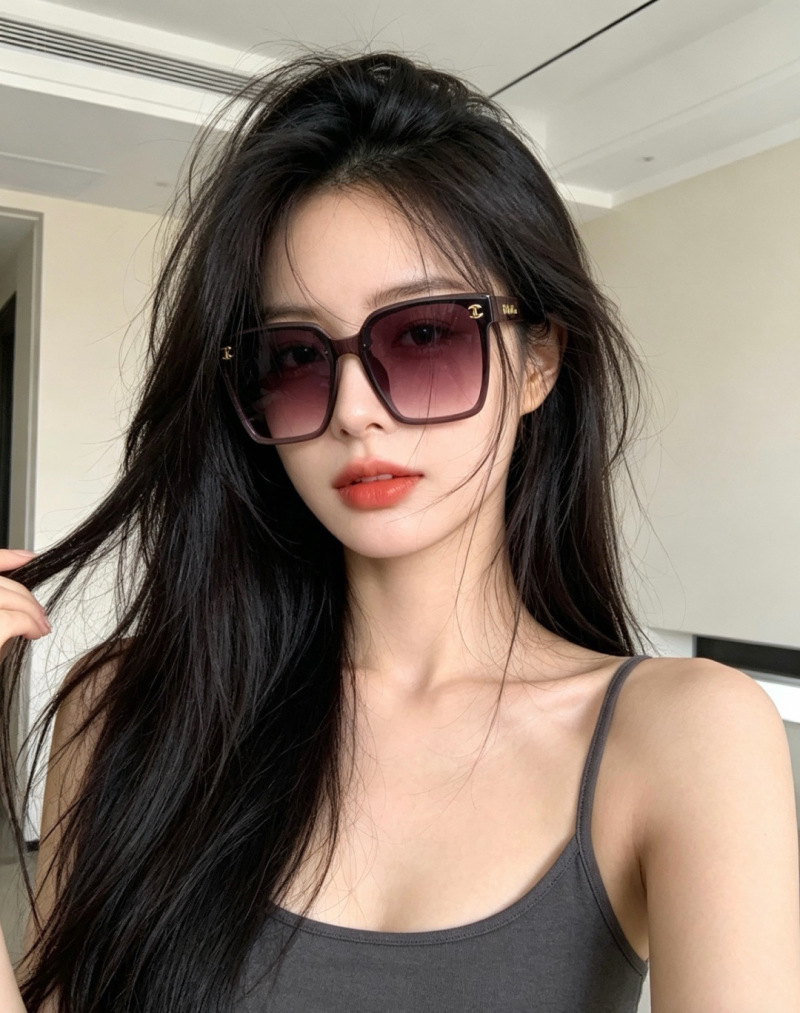 Солнечные очки Chanel, большая квадратная оправа