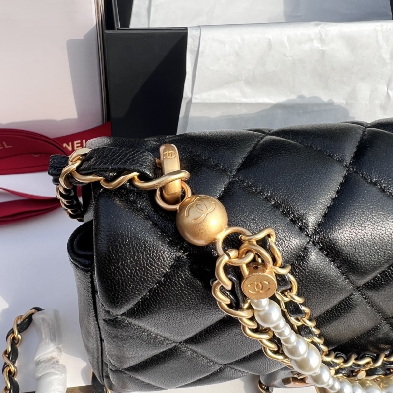 Черная стеганая сумка с цепным ремнем Chanel