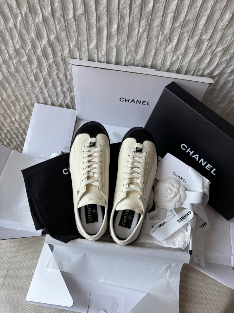 Кроссовки Chanel белые с черным носком