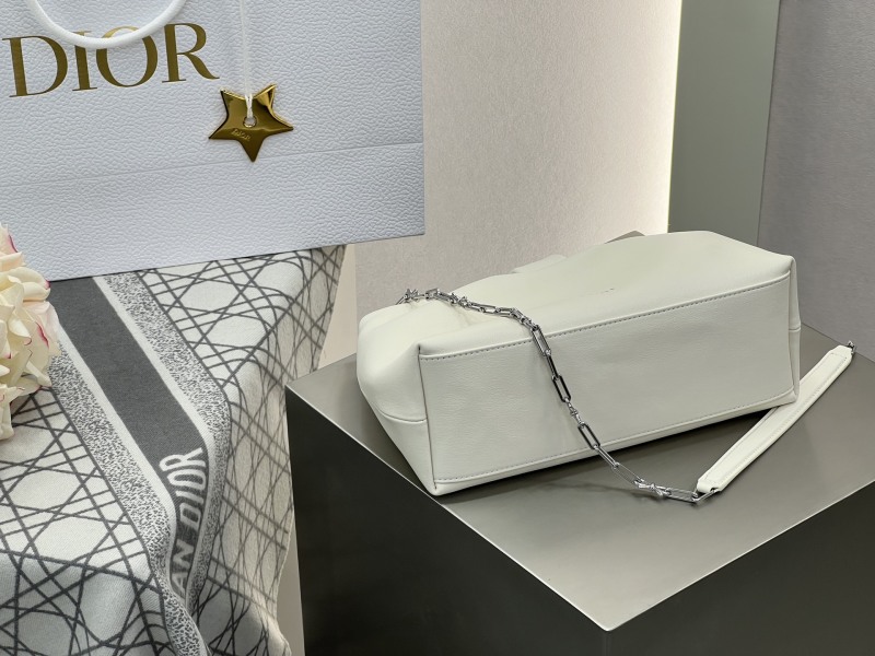 Сумка Dior Bow белого цвета