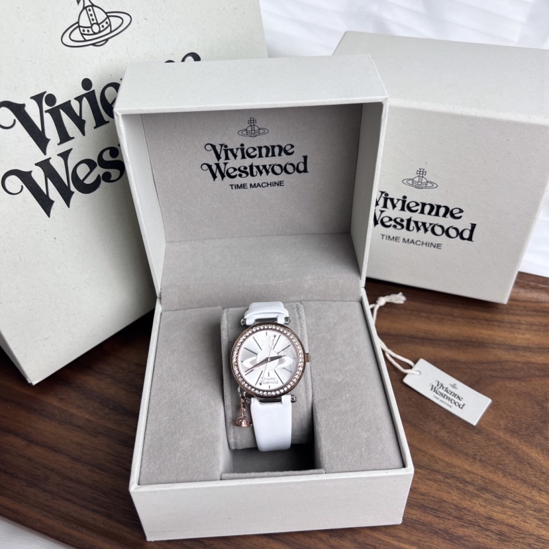 Часы Vivienne Westwood