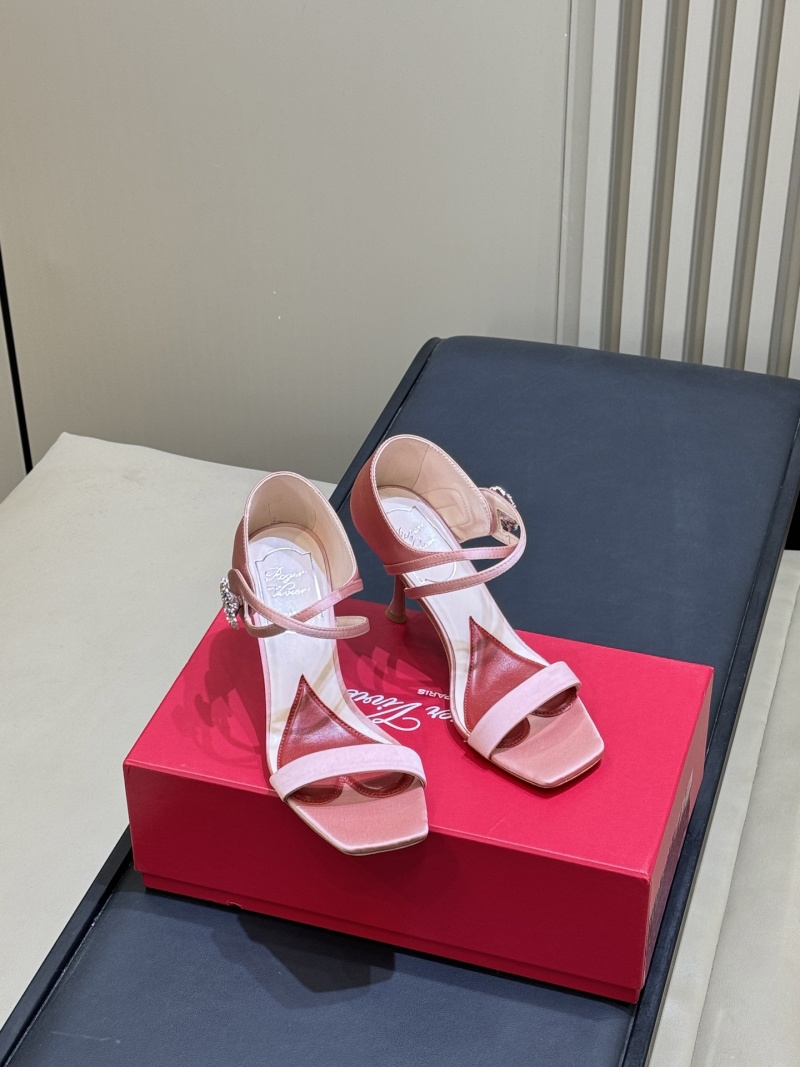 Женские босоножки Roger Vivier на каблуке