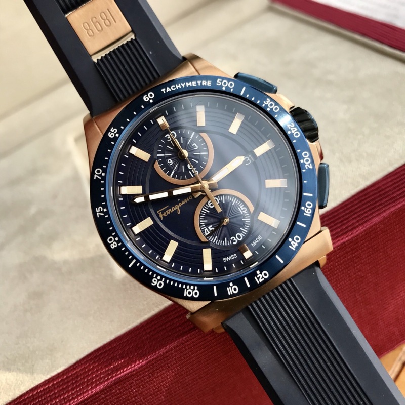 Часы Ferragamo