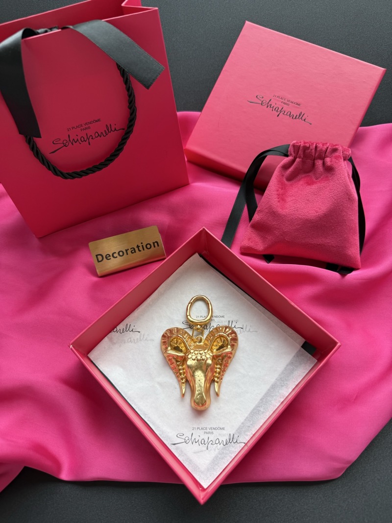 Кулоны и подвески в виде головы барана Schiaparelli