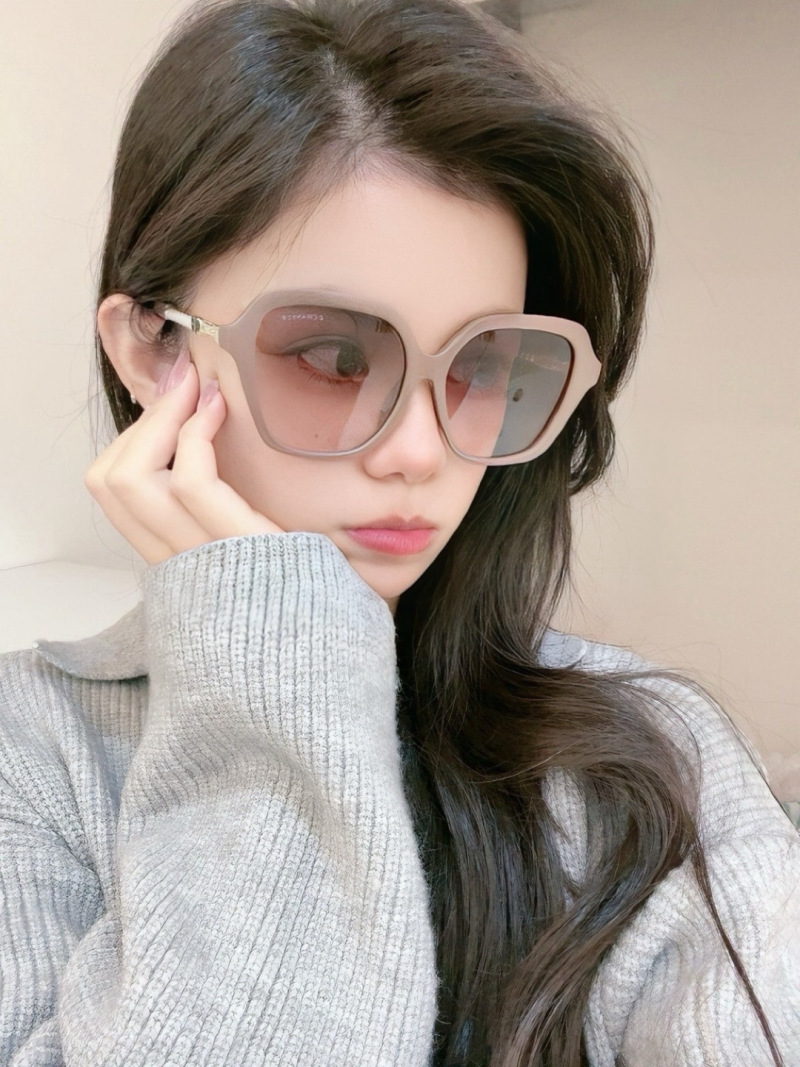 Солнцезащитные очки Chanel, модель CH6305