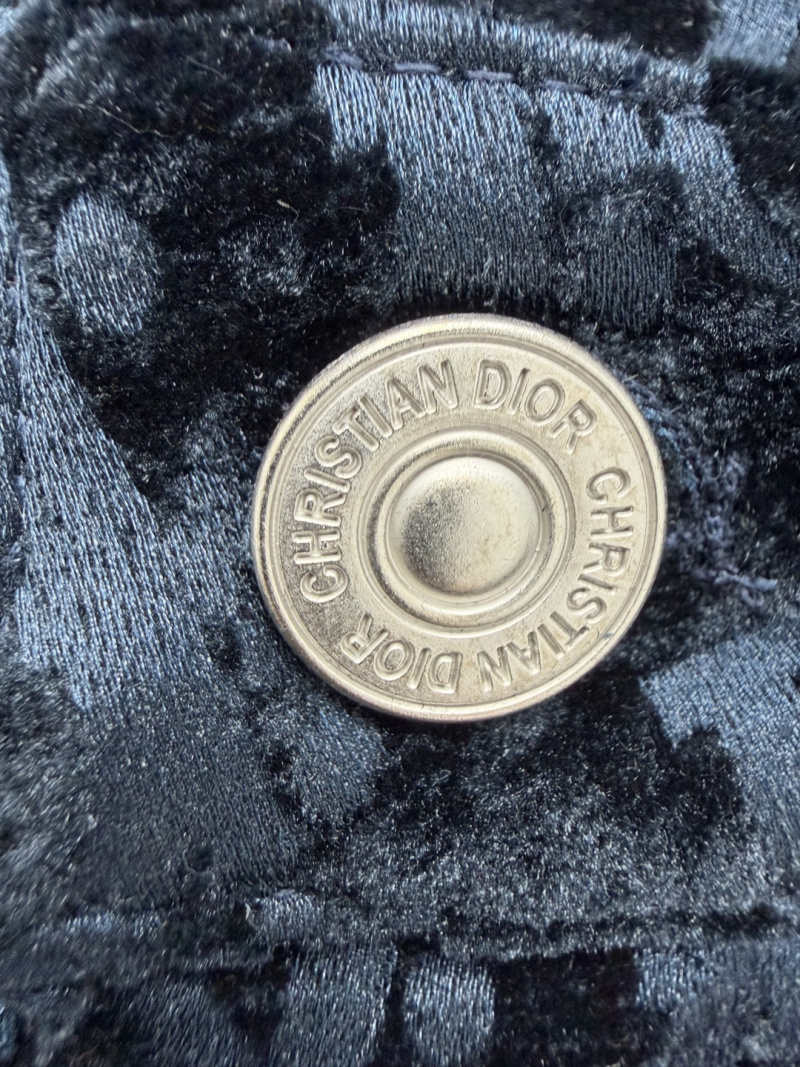 Синие брюки Dior с тиснёным узором